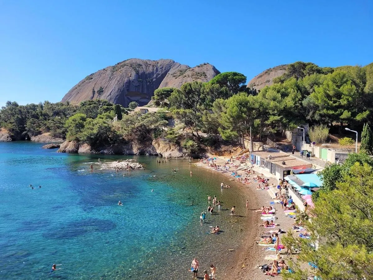Climatise Et Entierement Renove Apartment La Ciotat France